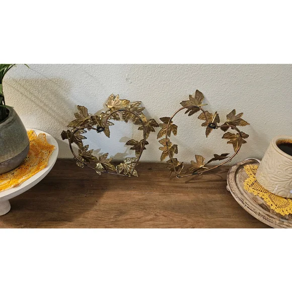 Vintage Brass Heart Wall Décor – Leaf Wreath Pair - Picture 3 of 3